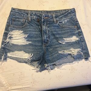 American Eagle Strigid Denim Mom Short Women's Medium Tinted Indigo 18